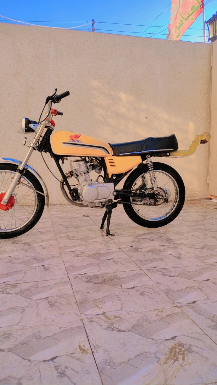 سلام عليكم.. دراجه 4كير للبيع (اوراق) شاصي نامه شلامجه 20 والتعميره 24.مكينه شلامجه اصلي  تفيلس فقط ب675 وبيهه مجال 📞*********** متواجد
