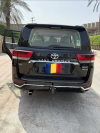 للبيع لاندكروز GXR LIMTED  الموديل :2023  سياره مغلفه بي اف بل كامل   ...