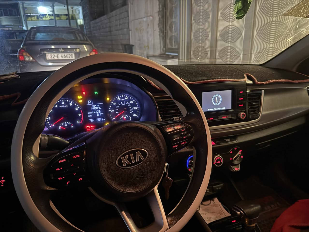 إسلام عليكم سياره كيه ريو اللبيع موديل 18سعر 90. بي مجال  ارقم ***********
