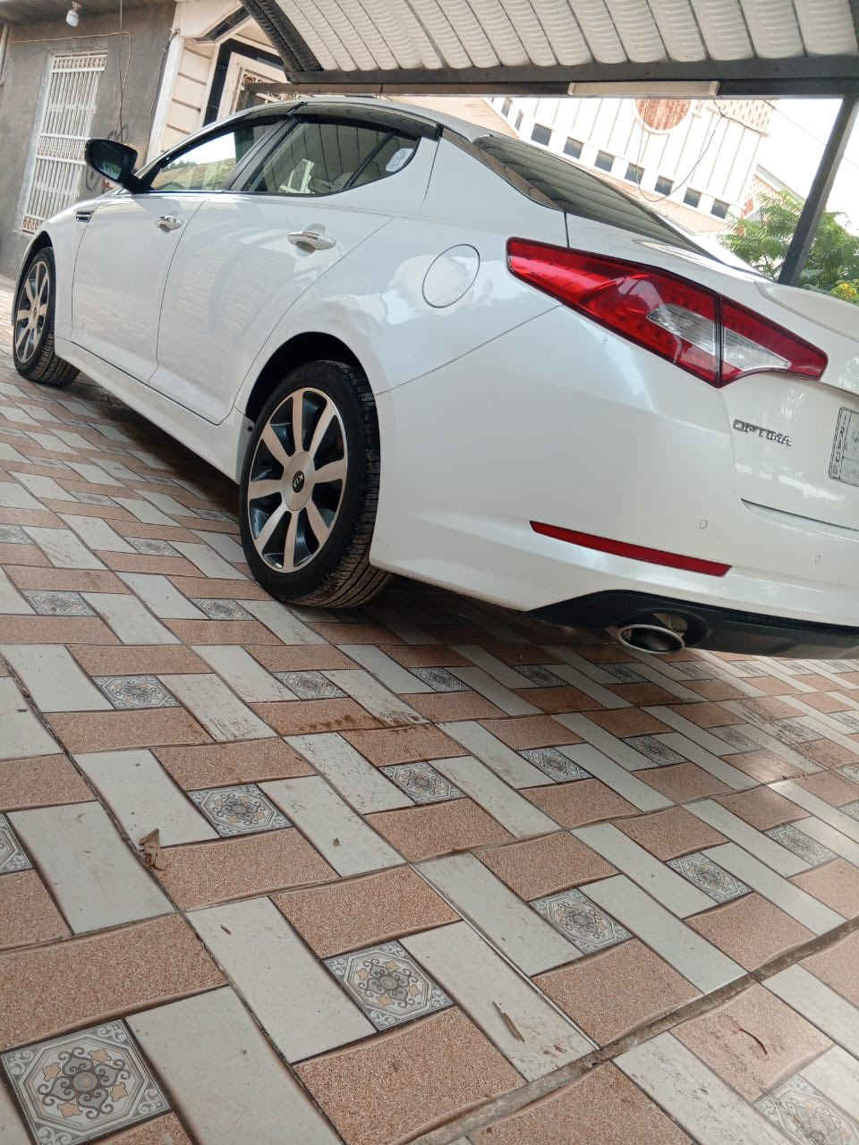 ياالله سلام عليكم
كيا اوبتما 2013 خليجي 

فول بصمه 

مكينه 2400دوش تبريد قطعتين 

كشن جلد مري شفط كامره ترحيب حساس خلفي

سياره جاهزه كير مكينه حداديه تخم تاير تبريد ثلج

بيه جاملغ خلفي صبغ وبنيد مبدل اصلي بدون دواخل 

مكاني بابل الشراي يتصل 

***********
