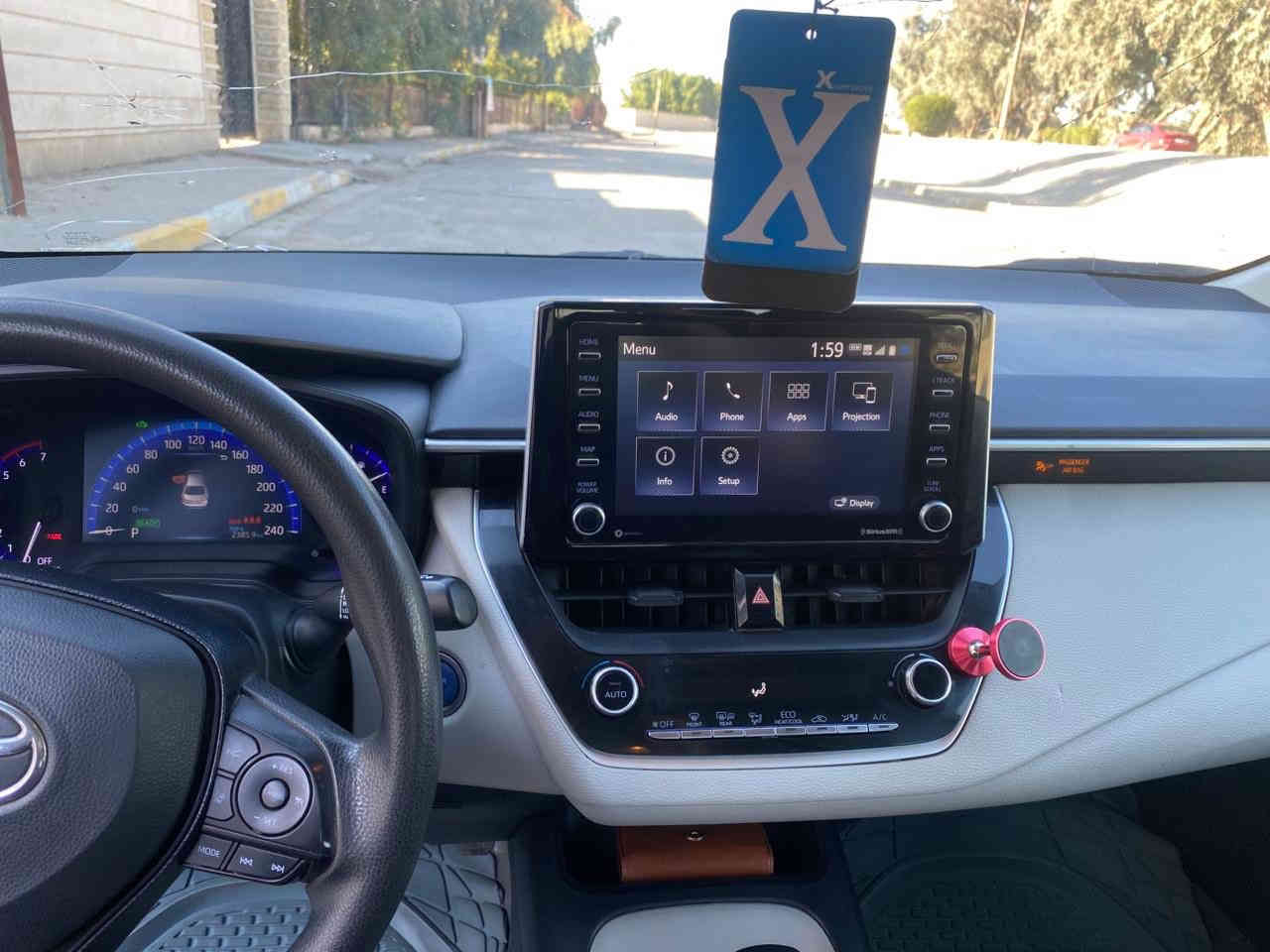 كورلا للبيع
السيارة موديل ٢١ كوري وليس صيني سونارها مرفق بالصور مابيها حادث صارت بيها بس ضربه بالجنطه السياره شوفت عينك نضيفه تخبل رايدها ب ١٤٨ وبيها مجال بسيط حك الجيه  مكاني بغداد 
رقم الهاتف : ***********
