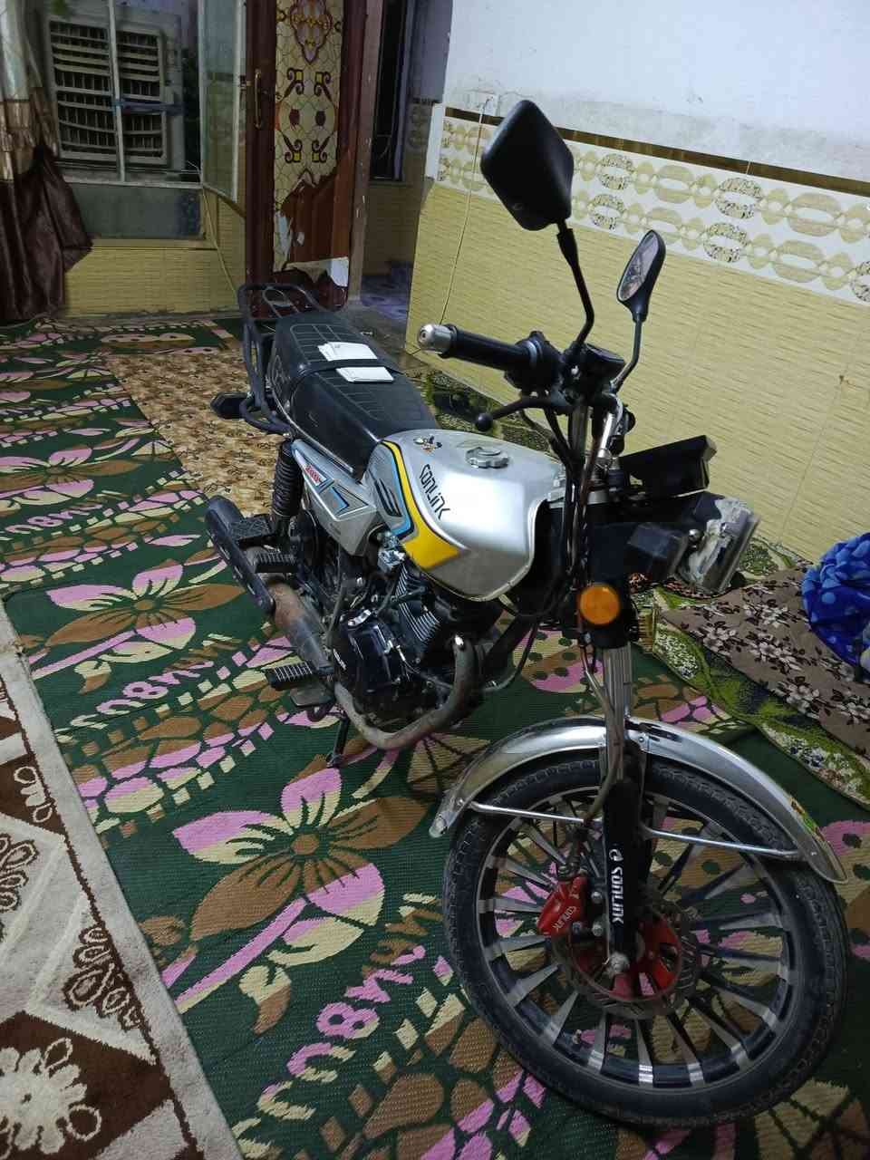 سونيك موديل 25 ماكينه كفاله اسبانه ما محطوط عليها دراجه نقصها بالصفاحيه وحده شاشه شاير عالي ناصر كله شغال عنوان بغداد كماليه متواجد (اوراق) السعر 800 وبيها مجال***********
