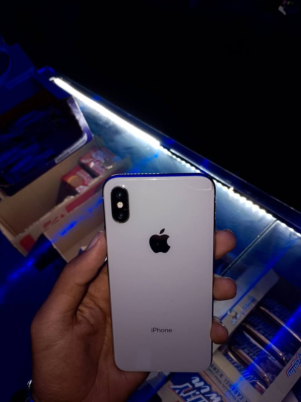 iPhone x
64g
Batterie 100🔋
Li antirisi prv


**إذا كنت صاحب هذا الإعلان وتريد حذفه لأي سبب، رجاءا أرسل رسالة إلى الدعم الفني**