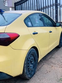 فورتي 2015 محرك 1800 دوش سيارة جاهزة للأخير ماناقصها اي شي شغل واطلع ،...