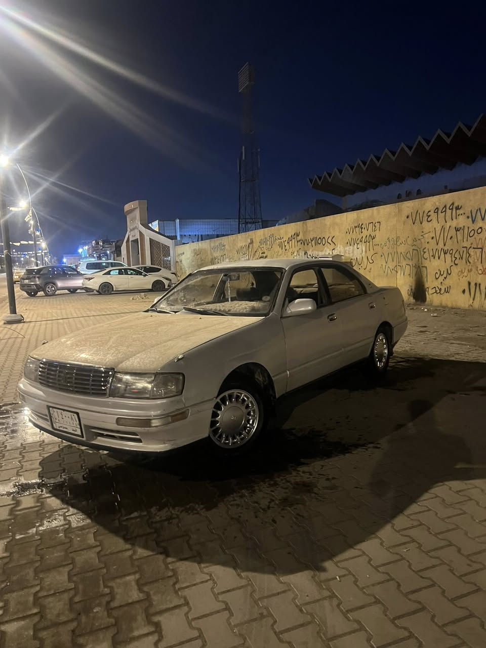 السلام عليكم بطه منفصل للبيع السياره كفاله من الكص والنقل مديل 1994 سنويه منتهيه 2020 سياره خير من الله كير ومكينه جدد كهربائيات شغاله كشنات كهربائيه مكينه 3000 السعر 52 وبيها مجال قليل رقم نجف مميز رقم تلفون ***********
