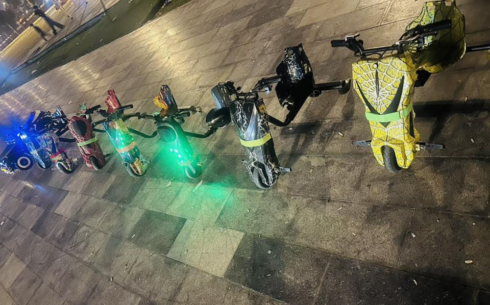 للبيع سكوترات أطفال مال باله اصليات 🛴
ألوان حلوة وجذابة (مثل ما مبين بال فديو )

نضيفات وحالتهم ممتازة  توصيل بغداد موجود

مناسبات للأطفال

السعر: خاص

للاستفسار 📞 ***********

 التصال أو واتساب

الجادين فقط 🌷
