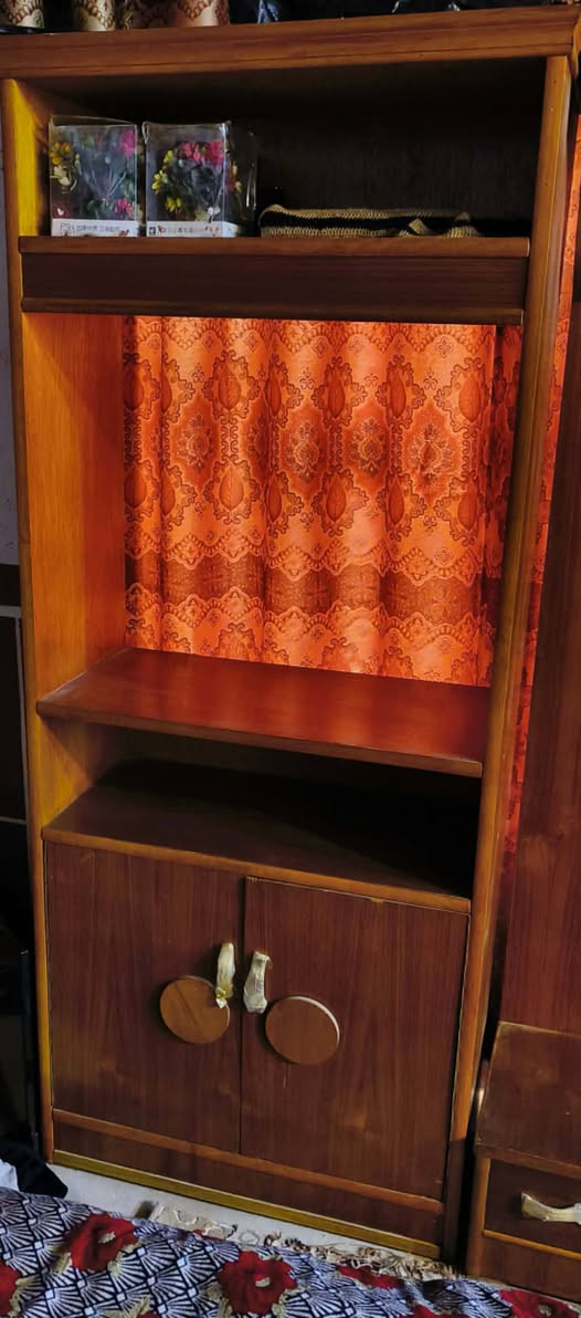 السلام عليكم 
من رخصه الادمن 
قرفه اخشاب صاج
مستعملة شي قليل 
للبيع السعر 800 
لل استفسار  ***********
