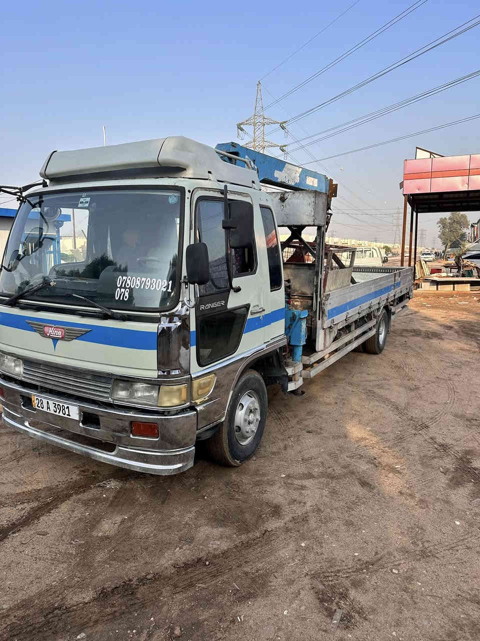 للبيع هينو انكر كرين اصل مكينه كير حداديه بلادي 80 رقم انكليزي بسمي سنويه 30 سلايتين موديل 95 اصل￼ نجف *********** مكينه كير حداديه مكفوله الي يسأل ع السعر يتصل ويدلل الشراي
