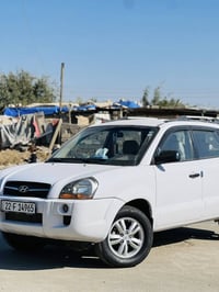 توسان ٢٠١٠ • مكينة ٢٠٠٠ • واسط