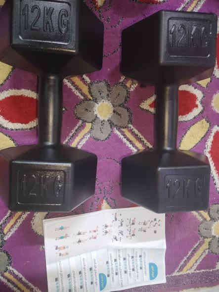 دمبلصات للبيع زوج 24 كيلو الوحده 12 كيلو مع كورسات تعليم ب50 وبيهن مجال ***********
