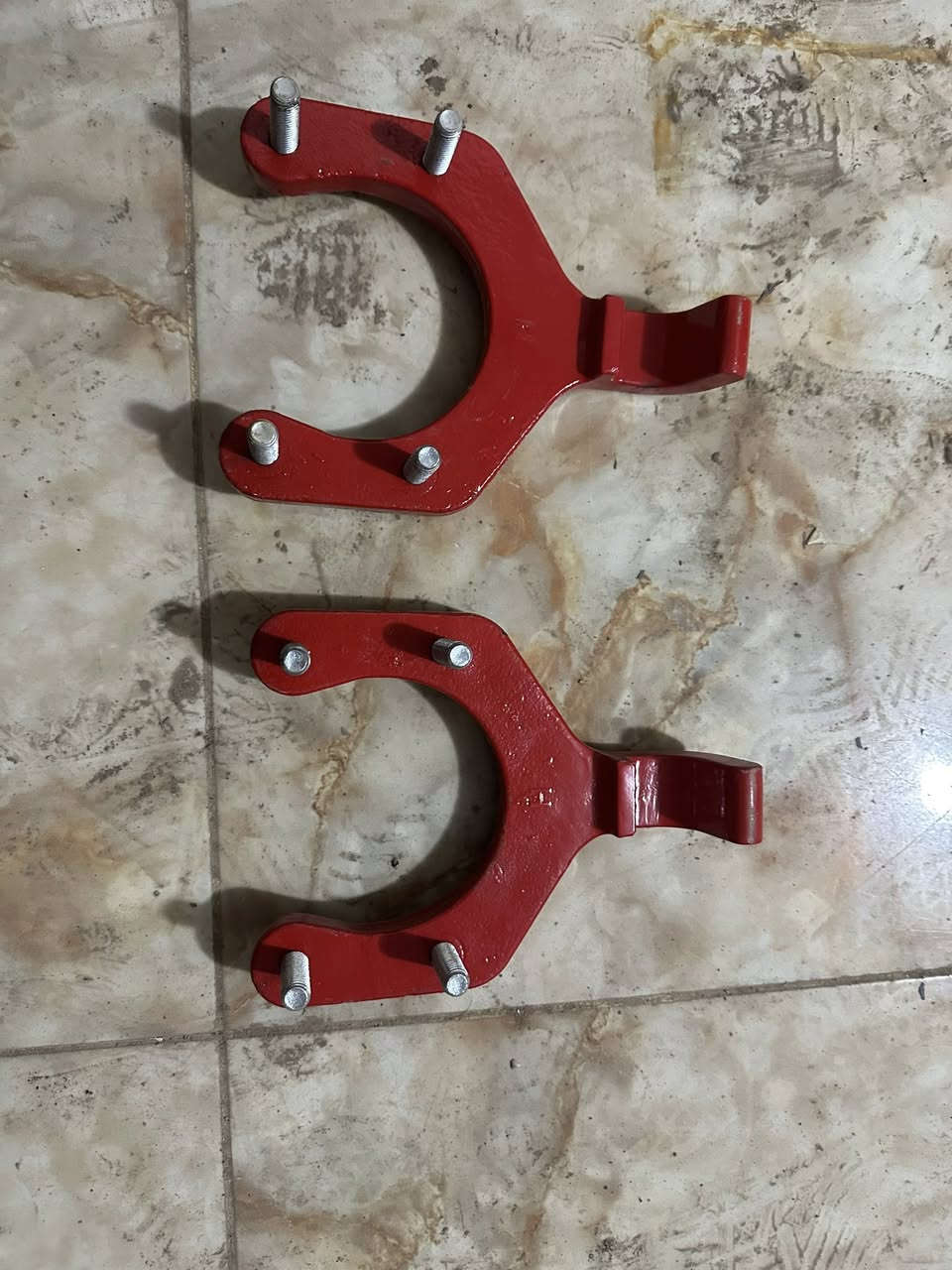 السلام عليكم  للبيع 
دعاميه اماميه وزن خفيف جداً 
دعاميه بلاستك اصليه 
فندرات حديد ربع 
سبيسرات   
درع داخلي رول گيج حمايه 
هوك امامي سحب 
دوس روبيكون حديد 
درع گير اصلي
***********
