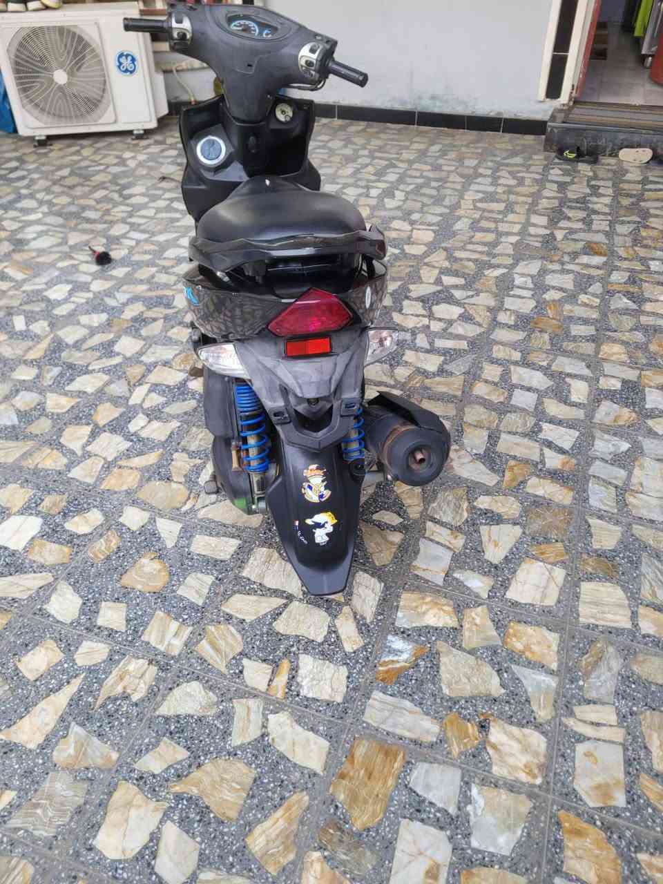 سلام عليكم....
دراجه جي تي ار  🛵 للبيع 
دراجه شلعه معدل كهربائيات كلهه شغاله 
دراجه جديده  بلادية 
أي نقص مابيهة
جيب فيتر وتعال افحص
العنوان بغدادالزعفرانية  الاستفسار الاتصال على الرقم 📞 ***********
