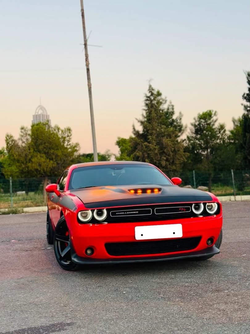 𝐃𝐨𝐝𝐠𝐞 𝐂𝐡𝐚𝐥𝐥𝐞𝐧𝐠𝐞𝐫 𝐑/𝐓
الموديل : [ 𝟐𝟎𝟐𝟎 ]
المحرك : [ V8 / 5.7 ] 🔥
الگير : [ أوتوماتيك ] 
الممشى : [ 66 الف ميل ]
اللون : [ برتقالي - مميز ] 🎃
الحالة : [ السيـارة وارد أمريكا ضررهـا قطعتين بجم كبس بدون ايرباك بدون دواخل حتى دعاميات بلادي ]

[ السعـر .. $19,000 قابـل للتفـاوض ✅ ] 

[ الـــــمـــواصــفـــــات ]

- السيـااارة فئـة 𝐑/𝐓 مواصفـات الستانـدر ( المعروفة ) 

الموقع : [ أربيـل ] 📍

للتواصل واتس اب او اتصال : [ *********** ]

#dodge #challnger #hemi #rt #yasser_erbil
