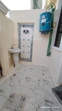 بيت للبيع • منزل للبيع • عقار للبيع • النجف الاشرف • مساحة 100 متر • ب...