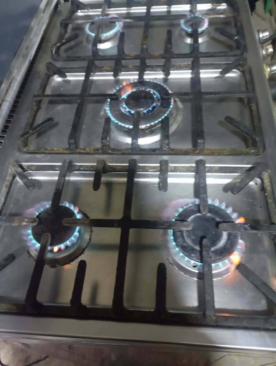 طباخ للبيع تركي ماركة نوبرا سل ستيل بس الرمادة مال باب الفرن طاكة يرادلهة تبديل سعرة ١٢٠ بي مجال بسيط


**إذا كنت صاحب هذا الإعلان وتريد حذفه لأي سبب، رجاءا أرسل رسالة إلى الدعم الفني**