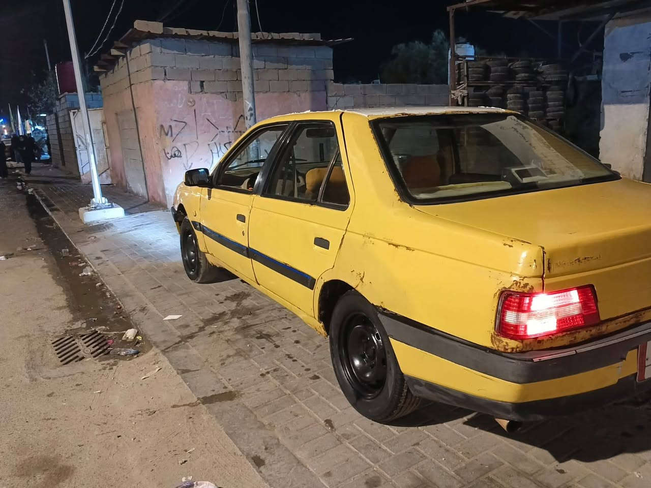 السلام عليكم سياره بيجو 405
للبيع مكينه حداده كير تبريد كفاله مكان بصره قبله السعر20ورقه رقم الهاتف***********
