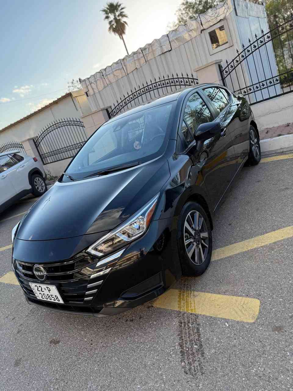 سلام عليكم
🚘 نيسان فيرسا 2024– فئة SV

✨ المواصفات:
 • تشغيل بصمة
 • رادار أمامي / خلفي / جانبي
 • حساسات خلفية
 • نظام Auto Stop
 • تحكم ستيرن جهتين
 • داخل لونين
 • ويل كروم
 • وباقي مواصفات الـ SV المعروفة

📌 الملاحظات:
 • سياره فقط صندوق صبغ بجم كبس بدون دواخل 
• رقم أربيل
 • سنوية جديدة
 • شرط التحويل

🚗 السيارة مرتبة وحلوة وجاهزة، بدون أي نواقص

📍 الموقع: كركوك
السعر 130وبيها مجال بسيط 
📞 *********** كركوك, العراق
