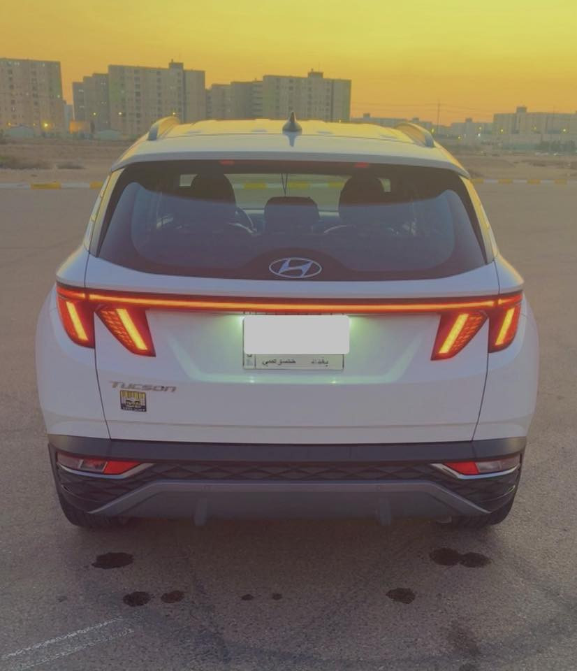 🚘 هونداي توسان 2024 🚘
🚘 مرقم بغداد 🚘
🚘 خليجي مكفوله
🚘 عداد الكيلو متر 23000 
🚘 موديل 2024
⚙️ حجم المحرك 2.0L 
⚙️ مرتبط بناقل حركة أوتو 6 نمر  
🔑 مفتاح التشغيل بصمة 
🔑 تشغيل عن بعد 
‼️ اريل نفكيتر 
📍حساسات أمامية 
📍حساسات خلفية
💡لايت زينون + LED 
🔦 كشافات 
🔦️ بك لايت LED 
🚘 دخول بصمة ذكي 
🛞 حجم الاطار 235/55R18 
🛞 ويل كب 18
🛞 4 دسك
🛞 حساسات ضغط الاطارات 
✨️ اشارة في المرايا الجانبية 
✨️ المرايا قابلة للطي كهرباء 
🌧 ماسحة خلفية 
🎈عدد AIR BAG 2
🚗 هاند بريك بصمة 
🚗 ا ABS 
🖥 دشبول شاشة ديجيتال 
🖥 شاشة Apple Car play 
📷 كاميرا دوارة 
⭕️ مقود جلد حياكة 
🛣 مثبت السرعة Cruise 
🎶 المودات والاوامر الصوتية 
🎶 ا Bluetooth / USB 
🔋شاحن هاتف Wireless 
⚡️مخرج منفذ الطاقة 
💺تتسع المقصورة ل 5 ركاب 
💺حركة المقاعد الأمامية كهرباء 
💺تجاوي 5 متحركة 
👶 نظام الايزو فكس ISO FIX
❄️ قطعتين تبريد  
🚘 أوضاع القيادة Drive Mode 
🚘 ا ECO / NORMAL / SPORT 
🚘 أوتو هولد Auto Hold 
⛷️ نظام مانع الانزلاق 
⛰️ نظام نزول المنحدرات 
🪟 بردات أبواب خلفية 
🪟 بردة خلفية 
🚘 تطعيم الدواخل ألمنيوم 
💵السعر  220 ورقة
📞 ***********
بغداد مجمع بسماية السكني
