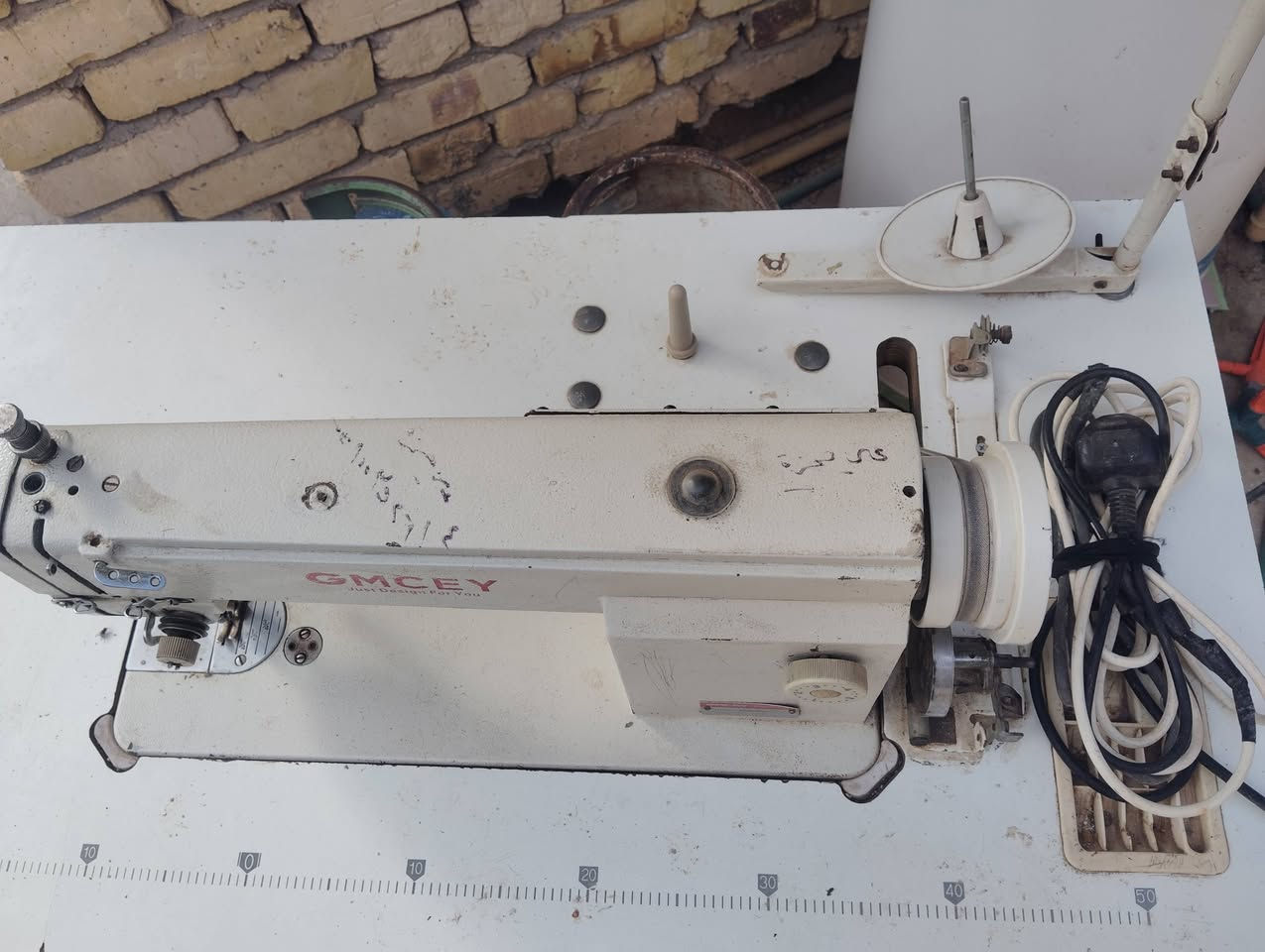 السلام عليكم خواني واخواتي مكينت خياطه مستعمله اولي مستعمله ميعرفله
مكينه نضيفه او حلوه السعر 400الف. للستفسار ***********
