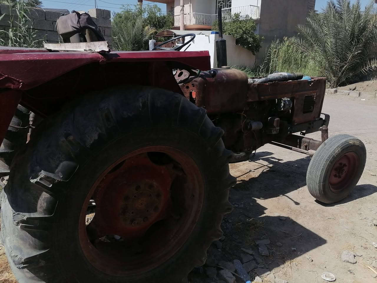عنتر 71 مديل 83  محرك ويكر مكفول نضيف بدون تحويل سلف تشتغل الكهربائيات شغاله السعر مليونين و400 وبيه مجال العنوان ديالى المقداديه رقم الهاتف
***********
