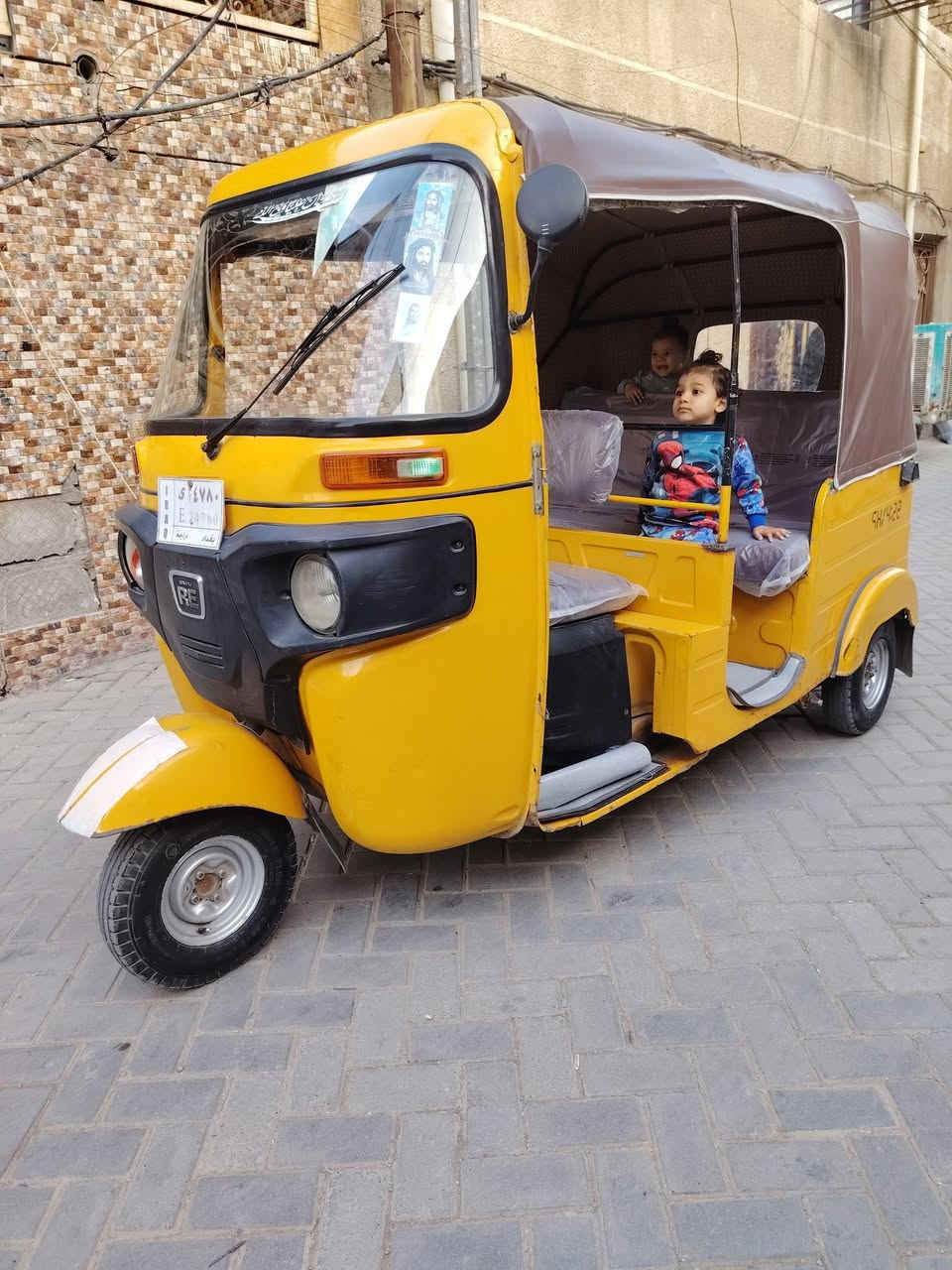 سلام عليكم تكتك موديل 2019 مرقمه جهازه تحويل ثاني يوم مكينه مكفوله بلادي السعر 6 بيها مجال قليل عنوان مدينه صدر قطاع 18 يريدها اتصل ***********
