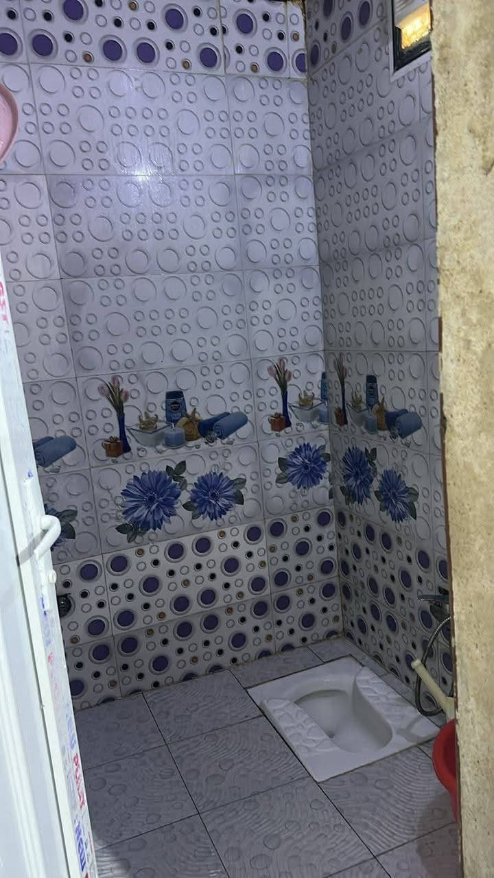 من راعيه مباشر 

بيت للبيع المساحة 100 متر سعر البيع 20 مليون قفل

عنوانه النجف شارع المطار القديم خلف اسواق الامير 

يحتوي على غرفه وصاله ومطبخ وصحيات

البيت بناء طابوك وبلوك سند 25 زراعي مشمول بالتطويب


**إذا كنت صاحب هذا الإعلان وتريد حذفه لأي سبب، رجاءا أرسل رسالة إلى الدعم الفني**