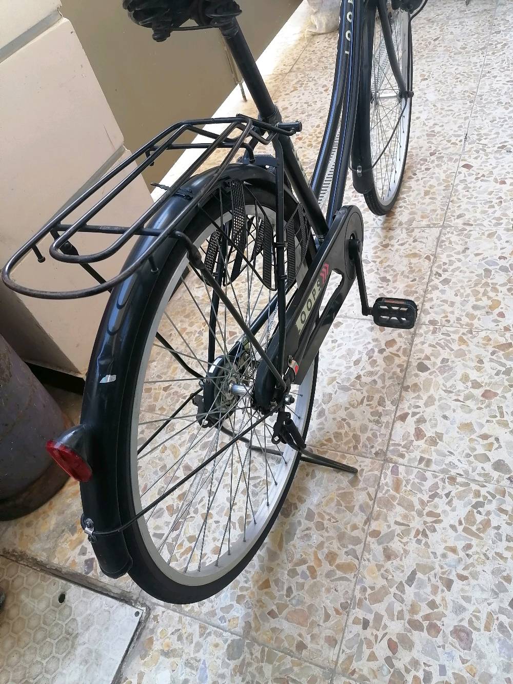 يا الله الهم صلي على محمد باسكل ماركه لوبس شركه عالميه موديل 2017 كفاله نضافه فول حاويه منزله ابيدي الباسكل ما مفتوح بعده كشنه الاصلي ما مبدل و استيرنه ما مصبوغ كامل مكمل طبعا القطعه معروضه للبيع سعره 100 وبيه مجال بسيط مكاني بغداد البياع الباسكل كامل للتواصل اكثر واتساب ***********