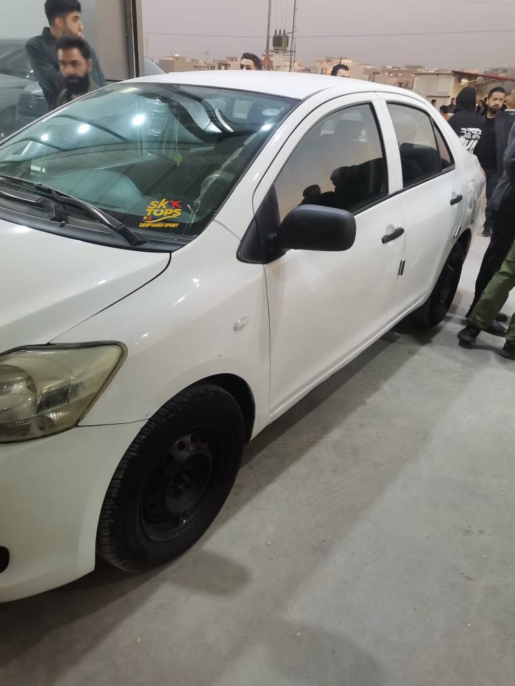 يارس ٢٠٠٧ كير عادي ٤بارجة ي هه يه بي ليدان بيش به شتى كه بس مكينه كه وره 
*********** أربيل, العراق
