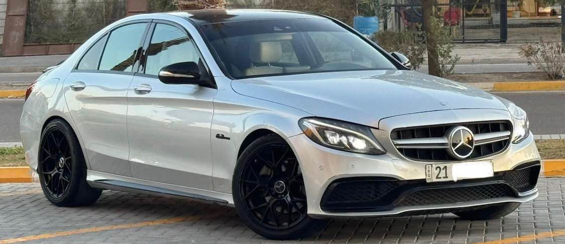 السلام عليكم 
للبيع مرسيدس C300 
موديل 2016 تو ويل كت 63 AMGماشيه 126 الفm
محرك 4 سلندر تيربو 
رقم سلمانيه باسمي فول مواصفات 1/1
عدا الفتحه 
بصمه كشنات جلد تدفاء وكهرباء مانع اصتدام رادرات جانبيه كاميرا دبل ماوس تحكم استيرن واستيرن كهرباء 
بيه باب خلفي صبغ ومكانين صغار سوناره موجوده السياره بدون ايرباك وارد امريكي بيه تقرير بدون اي مشكله او مسجات بشرط الفحص السياره جاهزه وبدون اي نقص
للبيع 165 وبيه مجال بسيط 
مكان اليرموك 4 شوارع
*********** بغداد, العراق
