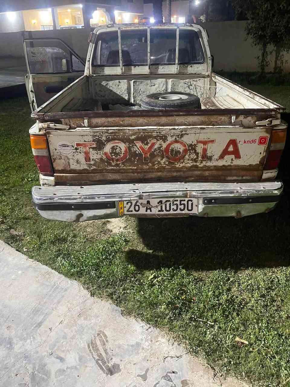 سلام عليكم بيكم للبيع موديل1988 شاصي نضيف محرك نضيف ستفسار رقم /***********
