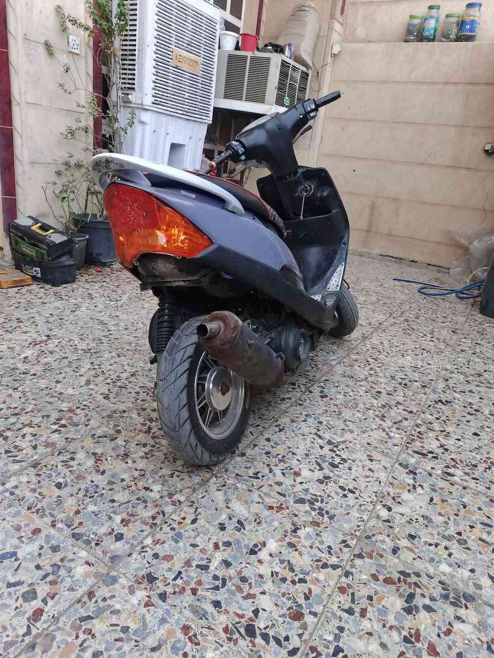 سلام عليكم دراجه ماكس عدله البيع                               الدراجه بيهه صالنصه صجميه                                       وبيهه كلجات WF تخم امي وخلفي                               وبيهه ويله ستيل                                                   و دوسات حديد مال كاعيه                                         وبكليت برتقالي  . وبيهه دمام.                                                   يعني الدراجه كامله مكله نكره بكل وكت                            مكاني بغداد (الشعه)                                               سعر 375 وبيهه مجال بسيط                                       ***********
