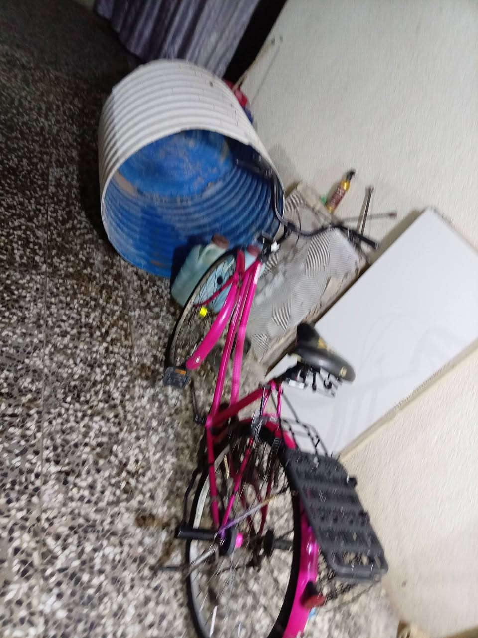 السلام عليكم باسكل للبيع الباسكل نضيف تجي وتشوف حجمه 26 الباسكل كامل برغي ما عوزهه المكان كربلاء حي العامل قرب جامع أهل البيت السعر 80 وبي مجال قليل حك الجيه


**إذا كنت صاحب هذا الإعلان وتريد حذفه لأي سبب، رجاءا أرسل رسالة إلى الدعم الفني**