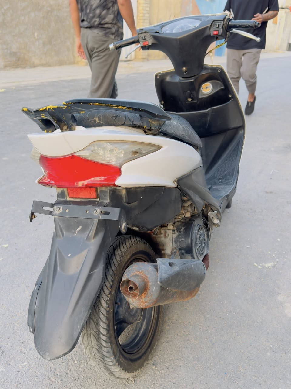 سلام عليكم خوان دراجه دريز لبيع سعر 300وبيه مجال حك لجيه ***********
