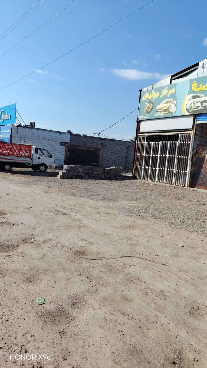 قطعه ارض بل تاجي قريبه عل معرض سلام تجاريه عل شارع تصلح جملون او محلات مساحه ٣٠٠ متر الوجهيه 14 /ونزال 25/*********** /*********** سعر اتصل
