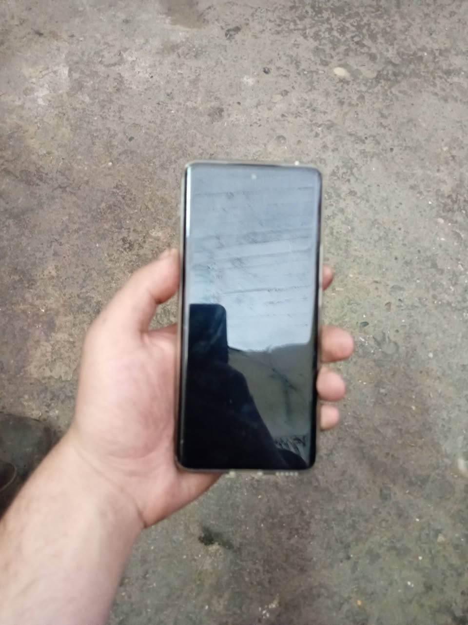 جهاز هونر x9b 5G شرط للبيع وضع شركه ما مفتوح مال بيت الجهاز ما واصل مصلح نهائياً ذاكره 256 رام 12+8 ضد المي و الكسر للبيع او مراوس بايفون 
مكاني موصل أيسر حي عدن
***********
***********
