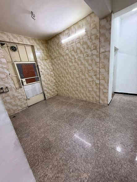 #للايجار في السيديه

🌐شقه طابق  ارضي نضيف جداً  

💠غرفتين نوم 

💠صاله

💠مطبخ 

💠وخدمات صحيه

💵 بدل الايجار 600 الف

📍موقع  شارع المركز

للاستفسار 
***********
وتساب
