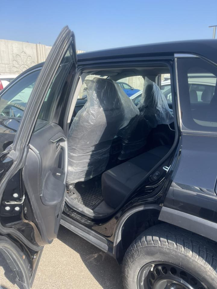 بسم الله الرحمن الرحيم

� للبيع راف فور 2022
📍 الموقع: بغداد – الجادرية

▪️ وارد أمريكي
▪️ الضرر: بوب فقط (مضروبة بأمريكا بوب)
(صور الضرر منشوره اخر صور)
▪️ المحرك: 2500 سي سي
▪️ الممشى: 64 ألف ميل
▪️ الحالة: نظيفة جداً – استعمال مريح
▪️ السيارة لكطة وسعرها مناسب وما بيها شي
▪️ الفحص: أي فحص يطلبه المشتري

💰 السعر: 21,000$ قفل

📞 للاستفسار  السريع الاتصال أفضل من التعليق :
***********
***********

📩 أو تواصل خاص 

رجاءا البيع جدي –
