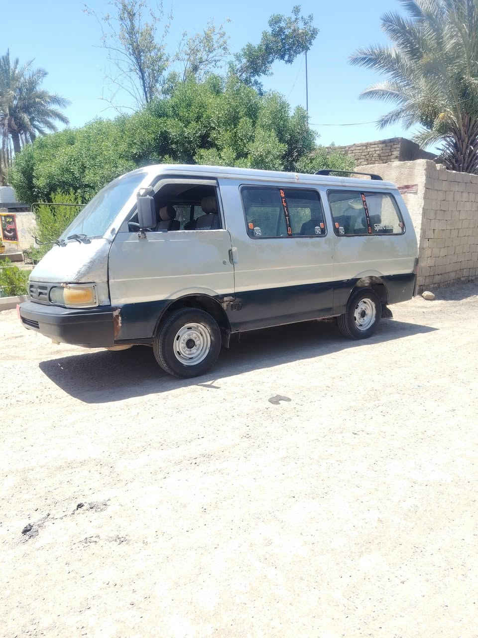 السلام عليكم
كيه بستا موديل 95 
مكينه وكير 3000
حداديه ومشط جدد
تخم تاير جدد
دوشمه جديده
سياره جاهزه بلاديه
شواصي جدد
مكان سياره ديوانيه رقم احمر

الاتصال  ***********

السعر 14 وبيه مجال مكلف بالنشر
