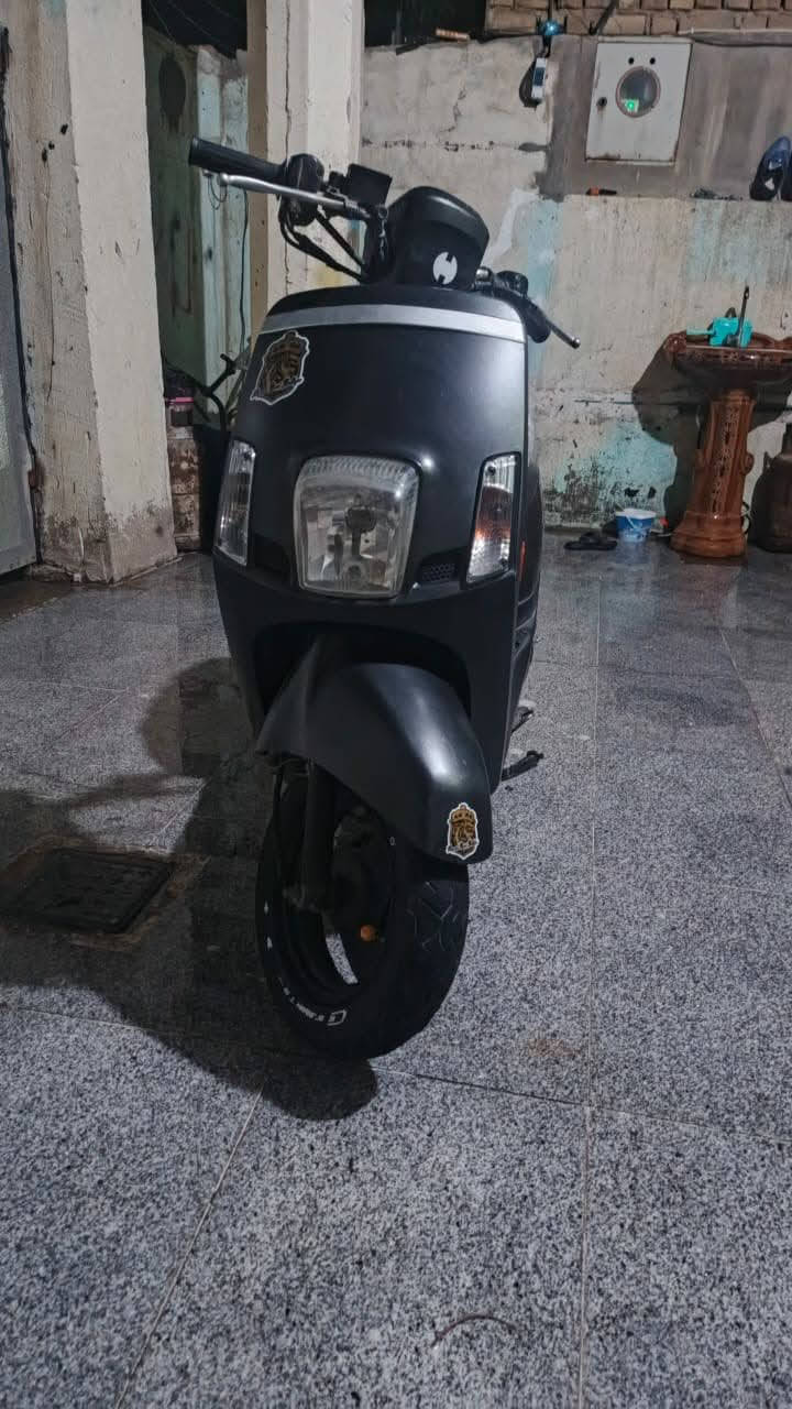 مكلف بالنشر : بوليس مسطره مال رمبه مصار شهر منزلها مكفوله كفاله عامه من كلشي لونها اسود طافي .. بيع أو مراوس باربعه كير  للاستفسار أكثر خاص مفتوح او رقم ***********🤍
