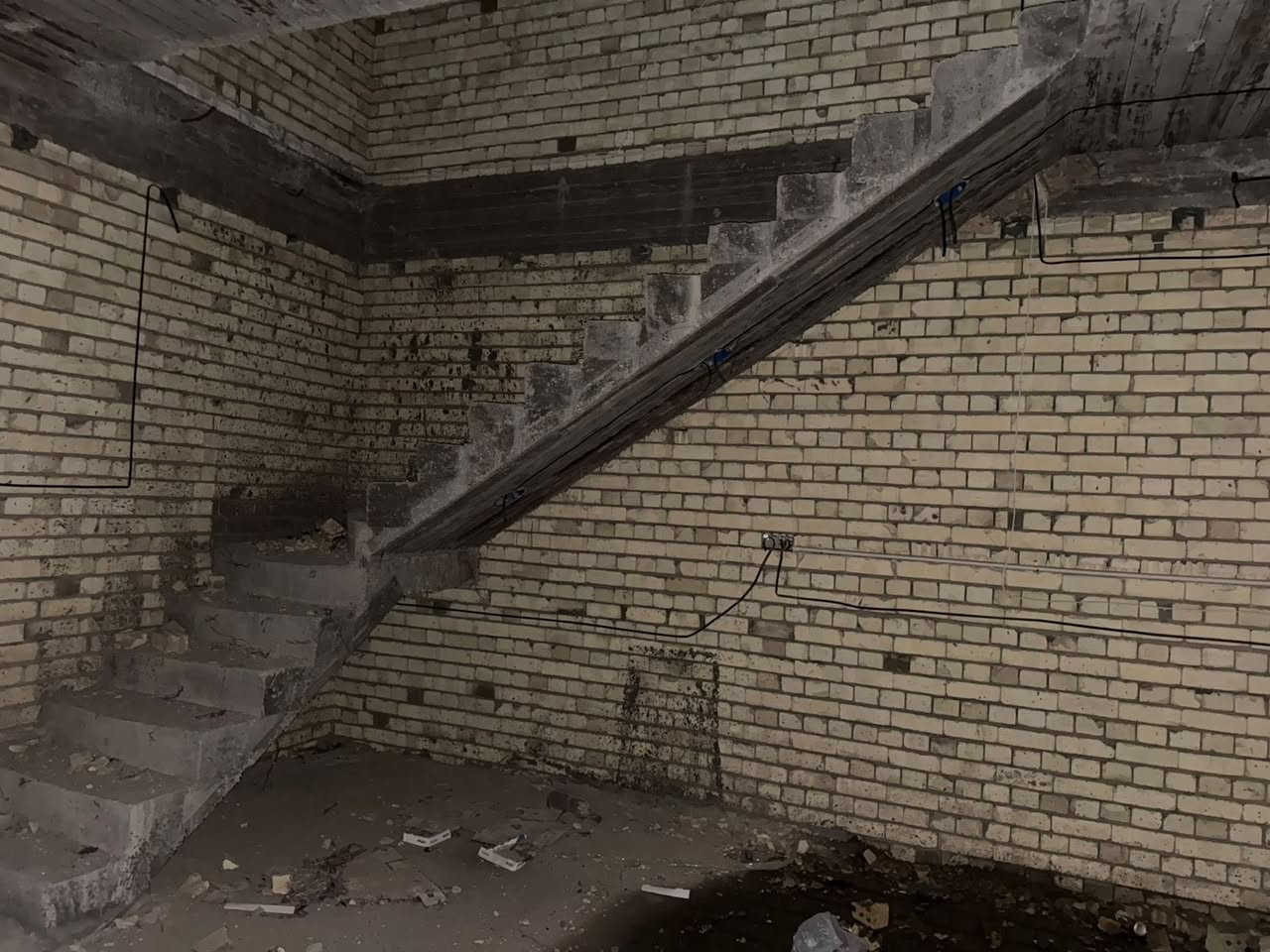 السلام عليكم دار للبيع
مساحة168 الواجهة 7 النزال24

كهرباء كاملة تأسيس كهرباء وماء جاهز

بناء حديث طابقين طابو ملك صرف.

المكان.التصنيع قرب شارع20

السعر165 وبي مجال بسيط

للاستفسار ***********

+خاص أو واتساب
