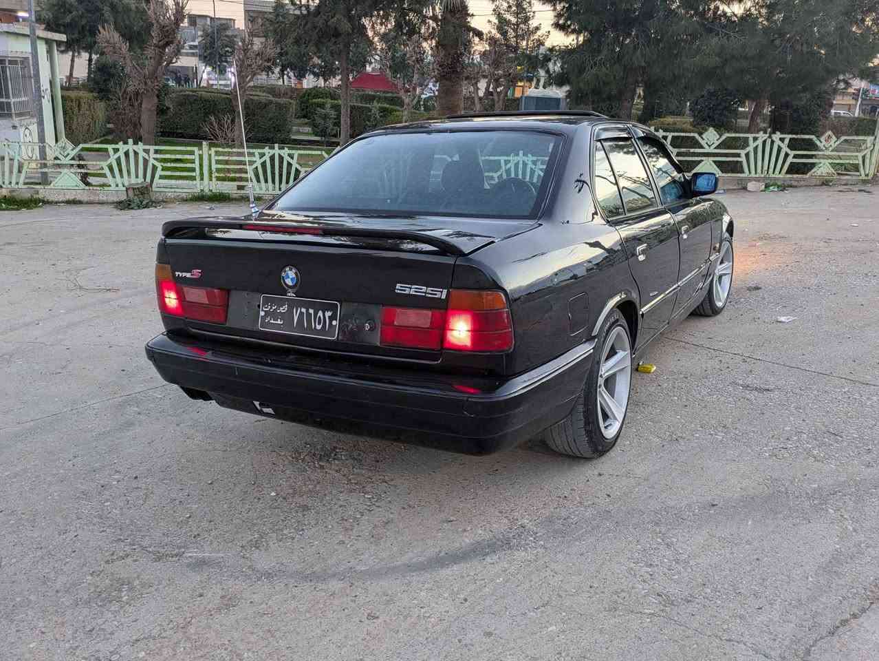 بي ئيم بؤ فرؤشتن 525گير عاديه ره شي قه تران بئ شوخت و جال و قوباوي ليدراوي و ده عمي نيه فول فول به س گير عاديه سه نه وي عه سليه به شه رتي ئه وةليات گيرو مه كينه به شه رت نرخي 30وةره قه ژم ته له فون *********** Taunton, Somerset
