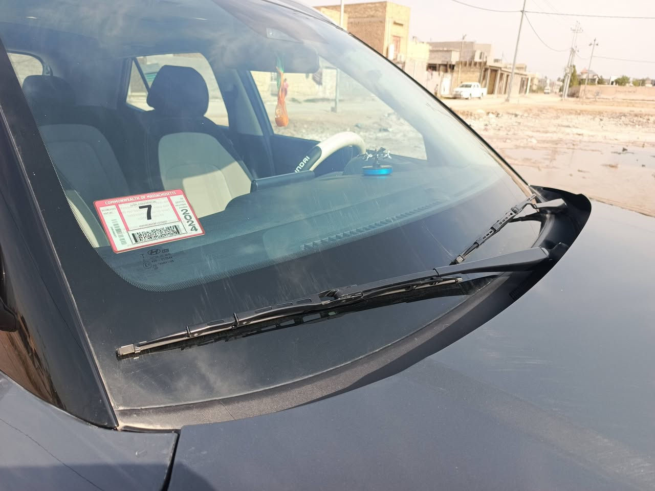 ڤينو موديل 2023
محرك 16 دبل نوزل مواصفات فول عدى البصمة 
ماشية 32000 كم الصورة مرفقة 
رقم بابل مكان السيارة بابل الحلة حي الجزائر 
سعر السيارة 142 وبيهه مجال
موبايل ***********
