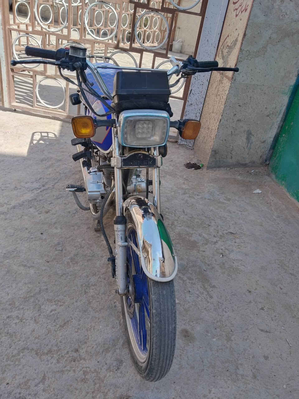 للبيع
سافانة موديل 22 أوراق كاملة محرك مامفتوحة ناعمة وحلوة 
نكرة سلف مابيها اي نقص سعر 475 بيها مجال بسيط للاسفسار اتصال ***********
