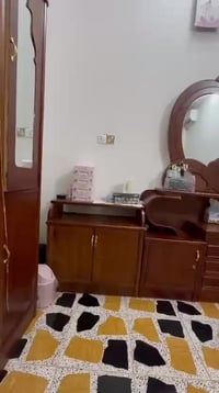 ميز مرايه و زاويه مع جربايه وملحقاته جديده للبيع  للا ستفسار   0771759...