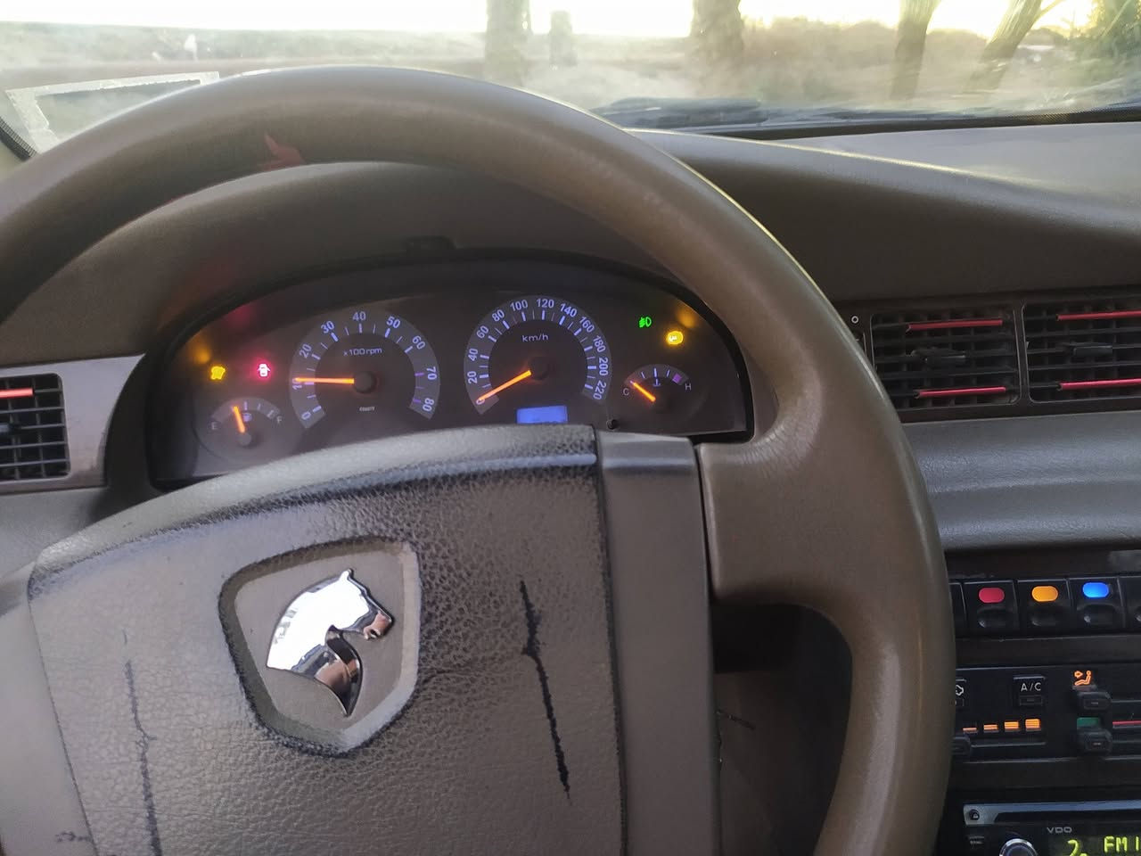 سمند سورن .موديل .2011.
محرك بي ضعف رنكات ..تنقص بس بسرعه فوك.100..
كهربائيات فول.كلها شغاله ومابيها اي تحوير.
تبريد شغال ..منظومه بدلها بالصيف الراح..
مرايات كهربائيه .واشاره بيها..والجنطه هم كهرباء.فتحها..باتري جديد تايرات نظيفه.
دواخلها نضيفه .سنتر لوك. ونظام سرقه شغال ..جام اربعه شغال.
..بيها خياس بالدوس..سنويه منتهيه .وسياره بأسمي .رقمها ذي قار..سعرها 35..مكاني.كرمه بني سعيد..للاستفسار .***********..بي واتساب..
للمعلومه سياره مفروشه جلد حتى الجنطه.....
