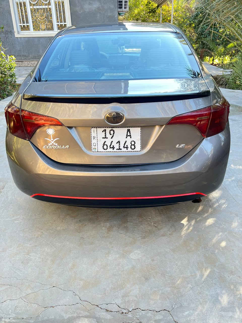 كورولا 18 باسمي ال اي حادثه خلفي سياره كلش نظيفه مال جيني مواصفاته رادار مثبت سرعه تحديد مسار توقف ذاتي شاشه كاميرا بلاديه حجر بيئه بلادي ايرباك سليم العداد 70 ميل مكينه وقير وتبريد وحداديه بحاله الوكاله عاوزها بس زوج اطارات فقط سياره مال جيني ما مشتغله تاكسي رايدها 125 وبيها مجال تعالوا بيكم خير وتدللو تلفون ***********
