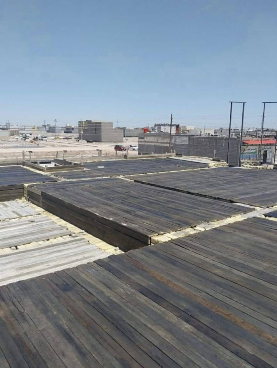 تقدم لكم شركة الجوهرة للمقاولات والبناء العامه أفضل العروض وبأسعارتنافسيه مع ضمان بجودة المواد والعمل  ضمن شروط تدون بين الطرفين مع الالتزام بموعد التسليم للزبون بالوقت المحدد واليكم تفاصيل العمل 
بناء هيكل درجة اولى سعر ٢٠٠ ألف لمتر لواحد بناء طابوق (طيب) تفاصيل العمل
أولا تسيقيط الخريطه

نقوم بعمل الأساس تسليح الجسور بالحديد  درجه اولى ١٦ ملم وثم نقوم بعمل القالب الخشب وصب الأساس بالاسمنت المقاوم للاملاح

يكون الصب مركزي

ارتفاع الأساس ٤٠ سم والعرض 60سم كذلك - نقوم ببناء البتلو بطابوك العماره طيب مع الوزن والقياسات وصب الكوبلن ولبخ وصبغ بماده البرايمر مانع رطوبة والاملاح وبعدها دفن

دفن لبتلو بلسبيس  بناء فوق البتلو مع تثبيت اطارات الخشب وفريم الحديد خ نقوم بعمل الرباط القالب وتسليح الإيراني ۱۲ ملم وصب بالاسمنت العادي

د البناء فوق رباط حتى يكون ارتفاع البيت من الداخل ٣,٥٠م

نقوم بعمل القالب سقف مع تأسيس شبكه الكهربائية وتسليح بالحديد  درجه اولی ۱۲ ملم + جسور مخفيه عندا الحاجه + درج دائري أو عادي حسب الطلب  

 وعدنا ألك سوالف مجانية 😍 ( مميزين بكلشي )😉

  👇👇 مجانا 👇👇
- تصميم الخارطة ( مجانا )
- تسقيط الخارطة ( مجانا )
تصميم الواجه    ( مجانا)
رش ماده الكلورادين مبيد الارضه والحشرات  (مجانا)

* ما عليك بس تراسلنا 💬 وتعرف برنامجنا واسعارنا 💯👌
* العنوان / البصرة - ابي الخصيب 
* ( ***********)  
 🟩 وتساب

 *****  ***** البصرة, العراق
