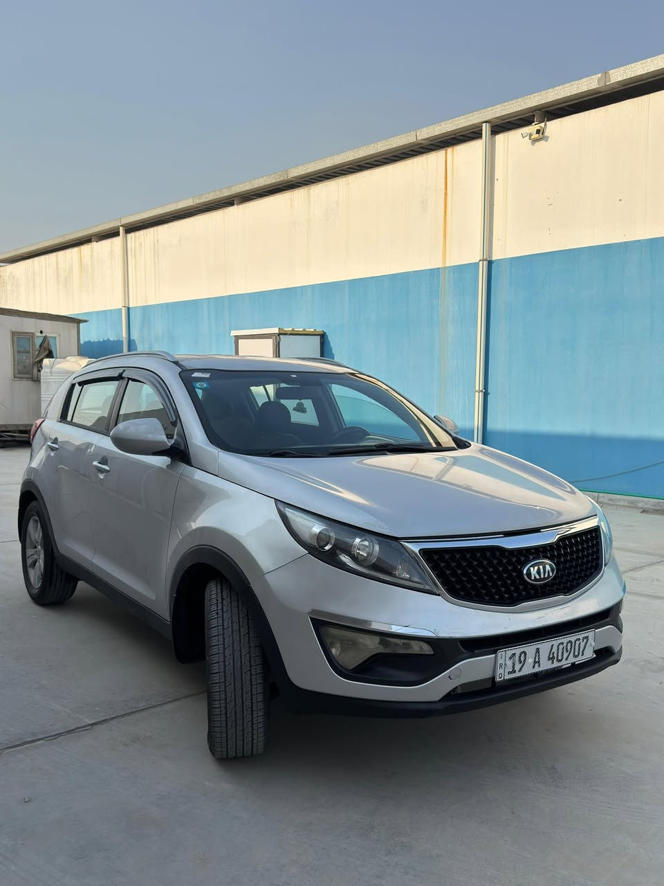 سلام عليكم
سبورتج 2012 خليجي محرك 2400 موصفات ال خليجي معروفه 
السياره بيه صبغ جاملغ أمامي قفط بدون اي دواخل بيه جراد بل قماره ال سياره كلش جديده الصدر و حداديه 100‎%‎
رقم كربلاء الجديد مشروع وطني اي محافظه دتحول هزه سنويه جديده تحويل مباشر 
خابرني وعيوني الك سعرها 115 وبيه مجال بسيط 
رقمي:  *********** هاذا واتساب قفط
*********** هاذا اتصال قفط
