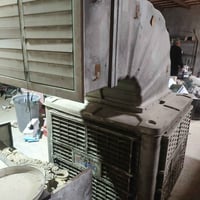 مبرده للبيع نضيفه ما داخله تصليح ابد بس متروكه للتواصل  07877877708