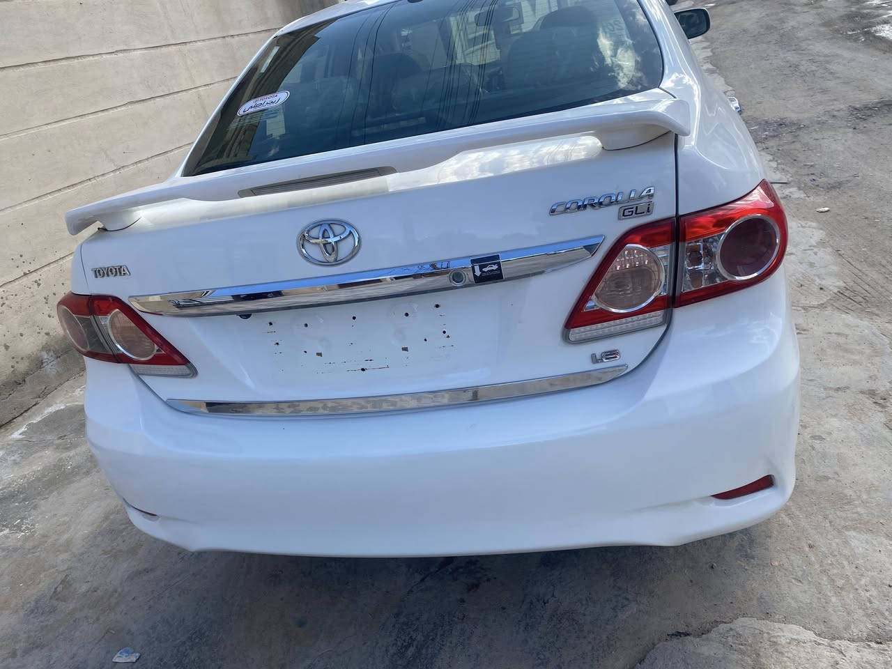 سلام عليكم للبيع كورله 2013 خليجي محرك 1800 المرغوب كير ومحرك شرط صدر تخم تاير كله جديد تبريد ثلج السياره جديده بمعنه الكلمه 
للبيع أو المراوس حسب القناعه
السعر  ….
خاص 
اتصل 
***********
